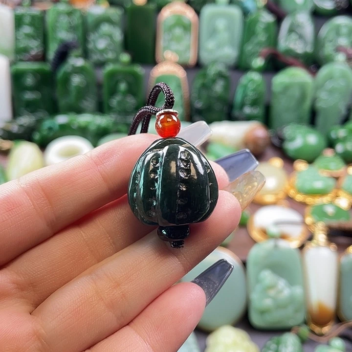 ****糊和田玉未镶嵌挂件