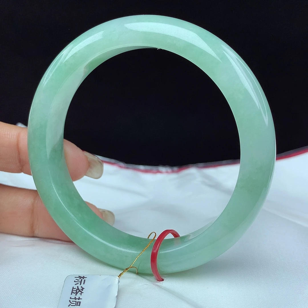 翡翠手镯未镶嵌59圈 3231