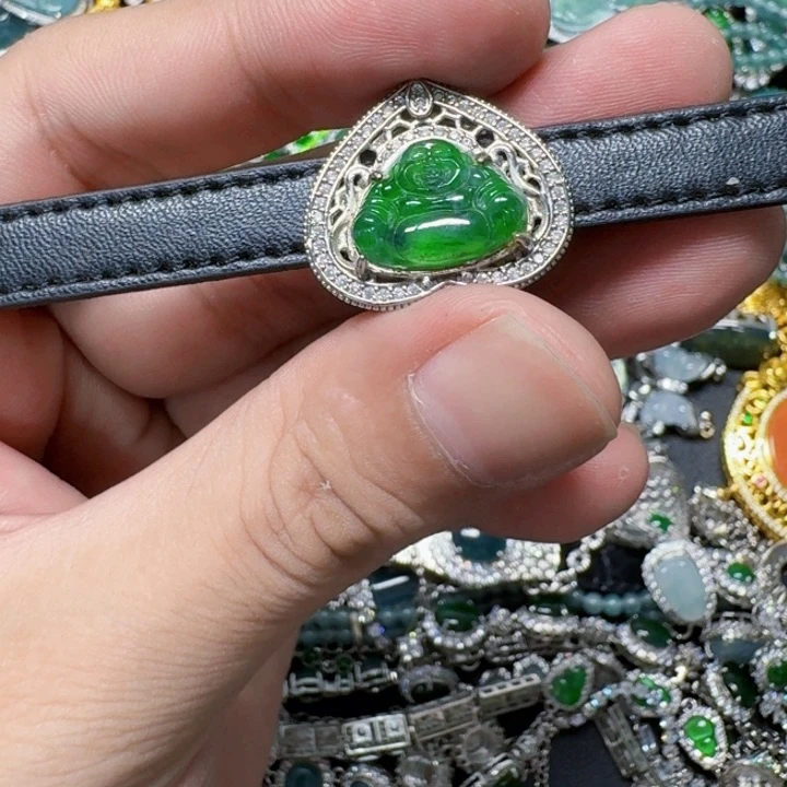 翡翠未镶嵌颈饰天然A货翡翠放漏