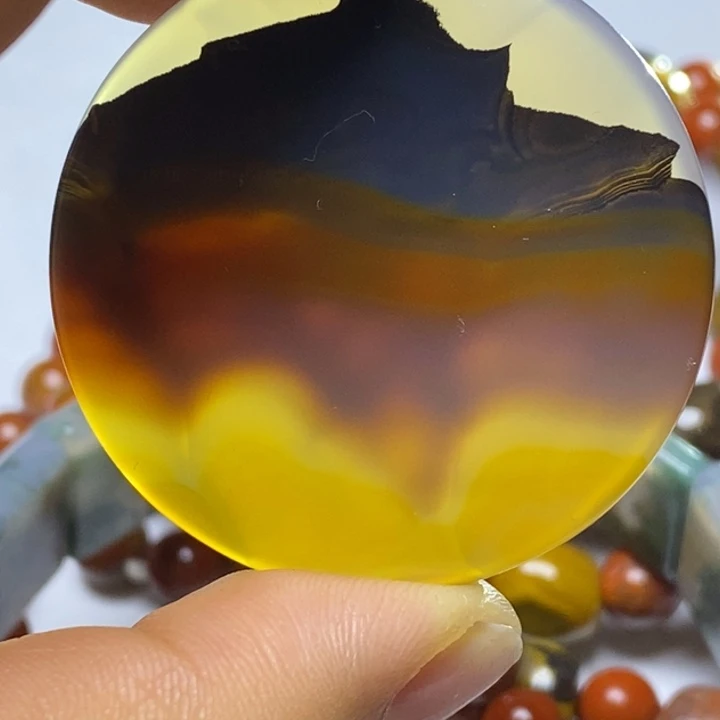 玛瑙/玉髓颈饰未镶嵌花**佛