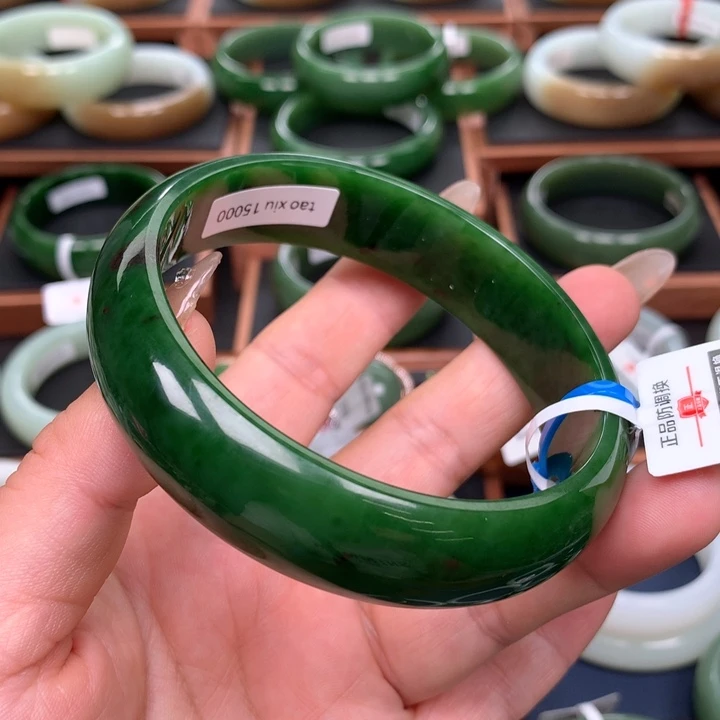 和田玉（碧玉）6869圈口未镶嵌