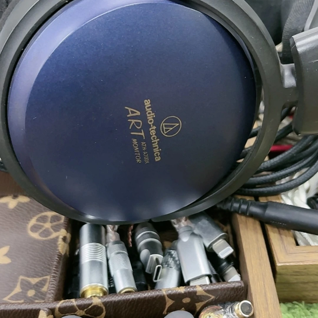 【闪购商品】95新a**fA700X