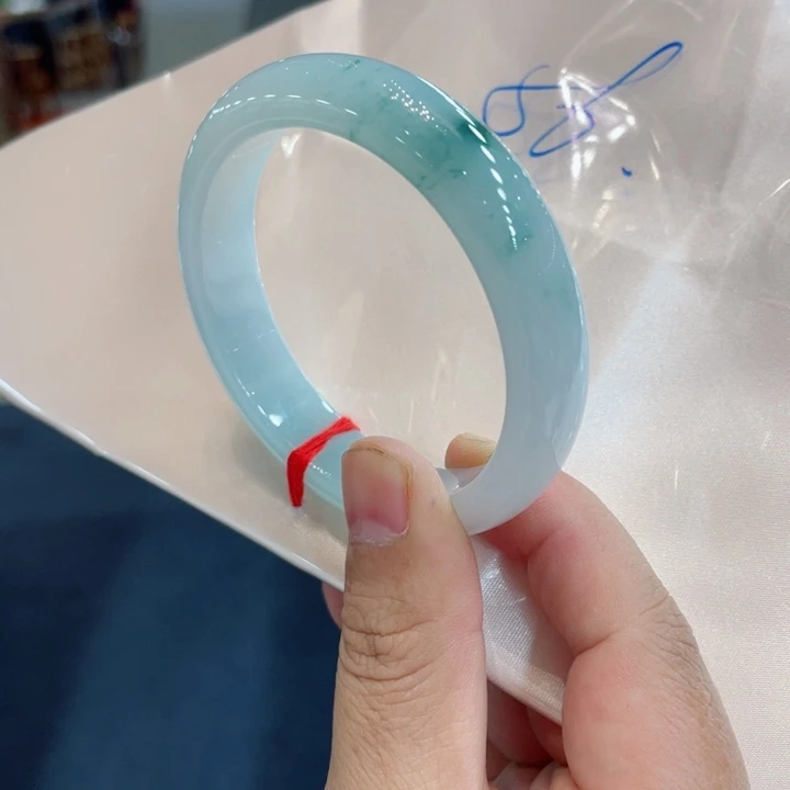 翡翠手镯未镶嵌买断