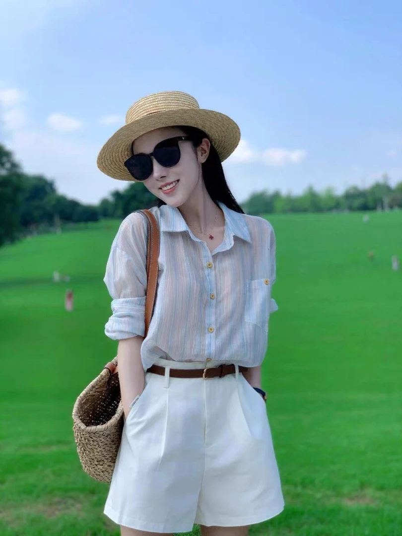 2025年新款夏季防晒竖条纹衬衫气质小众设计感休闲高腰短裤女上衣