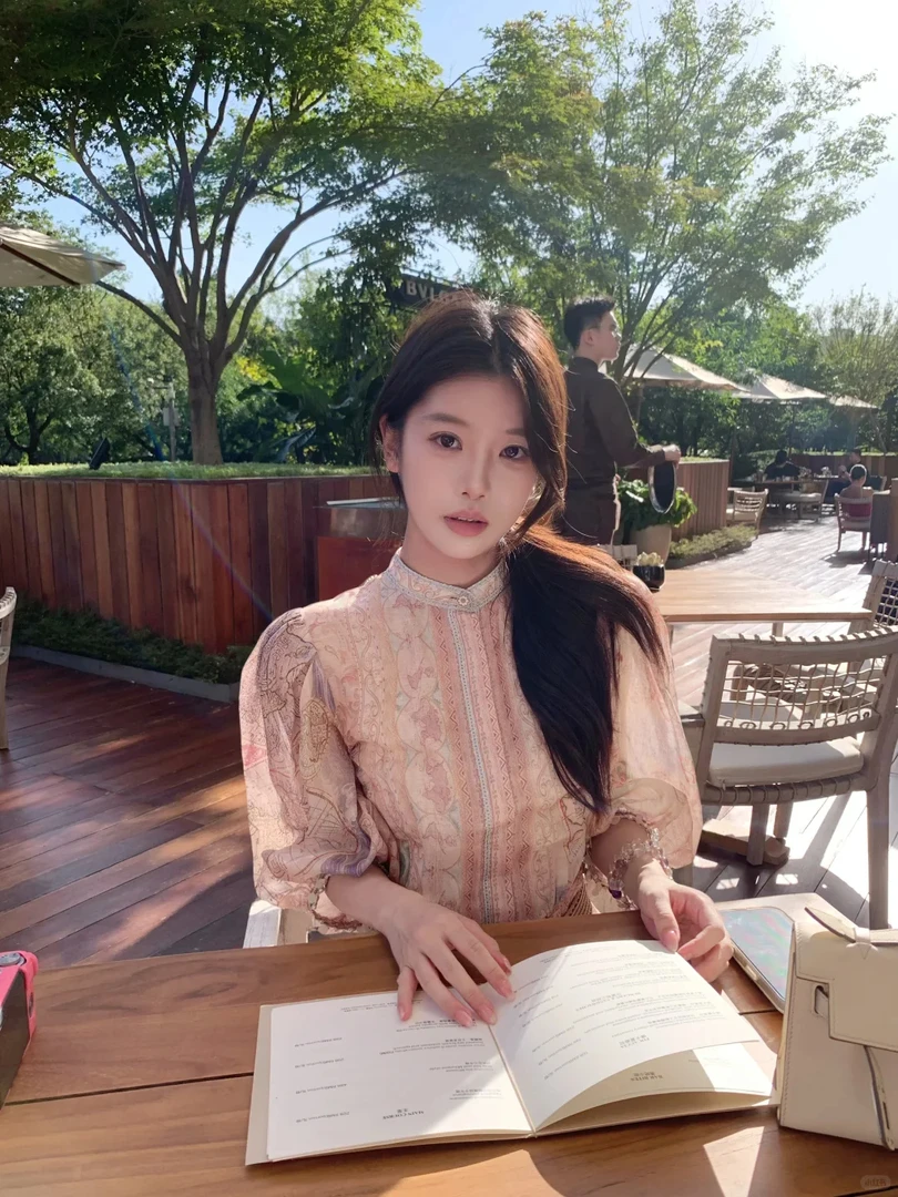 法式复古高级感时尚气质印花长袖连衣裙女2025秋季新款显瘦长裙子