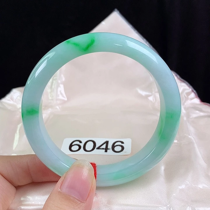 未镶嵌手镯翡翠56圈