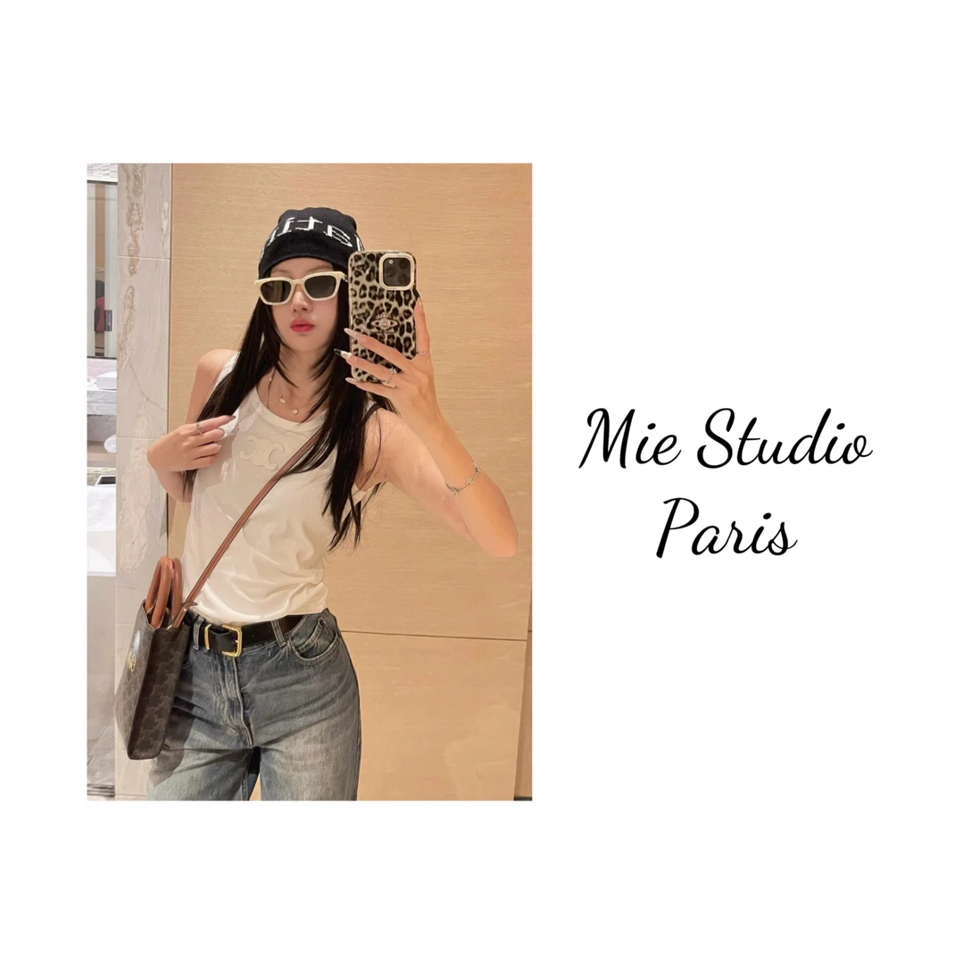 凯旋门微U领百搭款桑蚕丝棉白色背心（#B16）