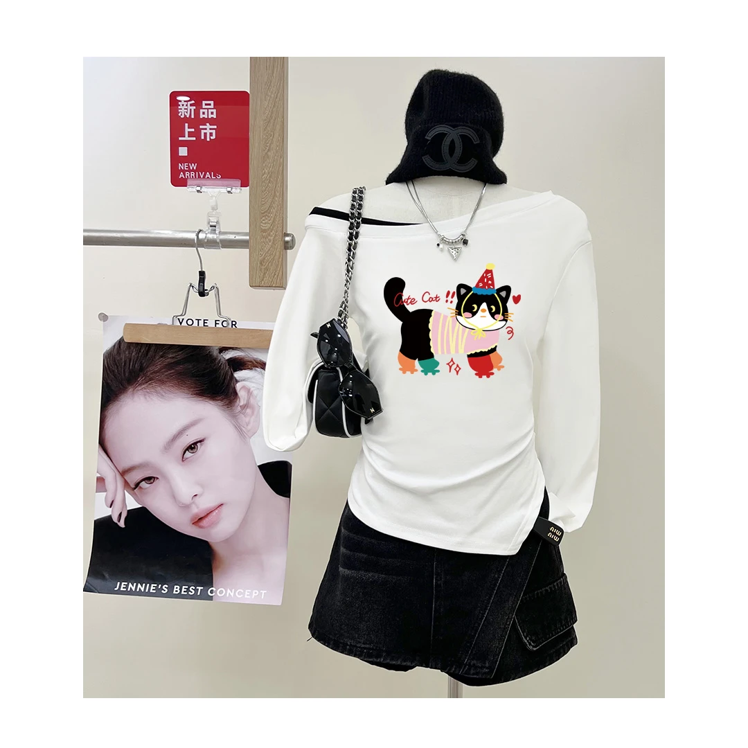 韩国东大门2025秋季新款修身显瘦卡通印花斜领露肩长袖T恤上衣女