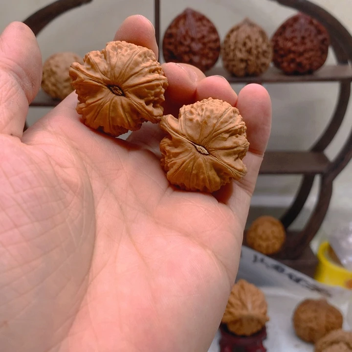 禁***私吊坠文玩核桃白狮子