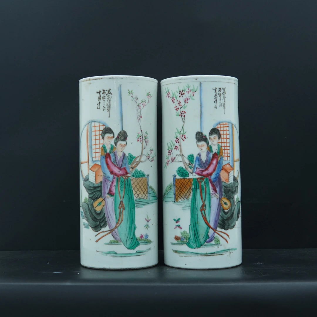 AK00030粉彩深闺书苑帽桶一对