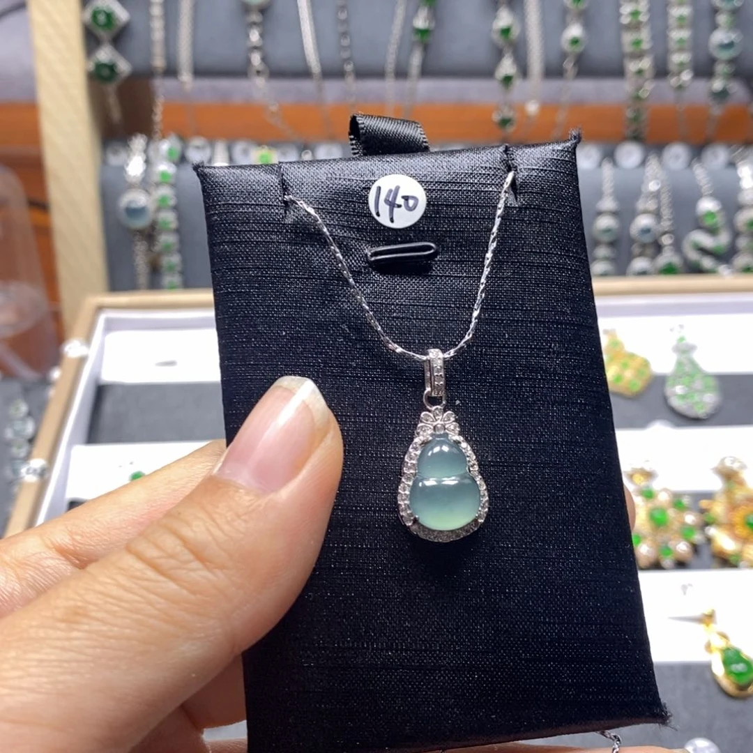 翡翠颈饰银S925镶嵌香****饼翡翠
