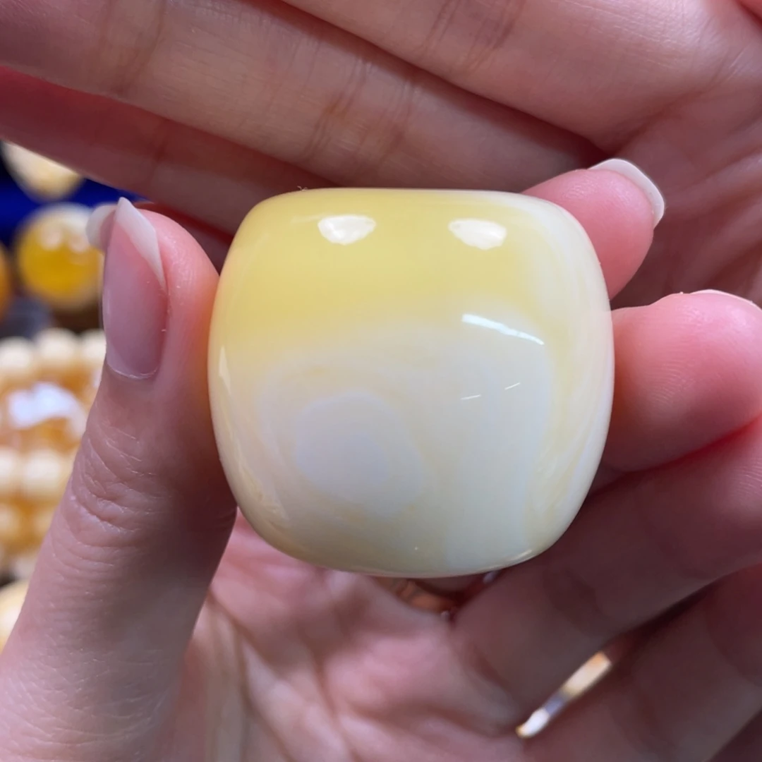 琥珀未镶嵌裸石琥珀蜜蜡