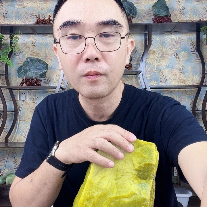 元***唱蛇纹石玉未镶嵌原料