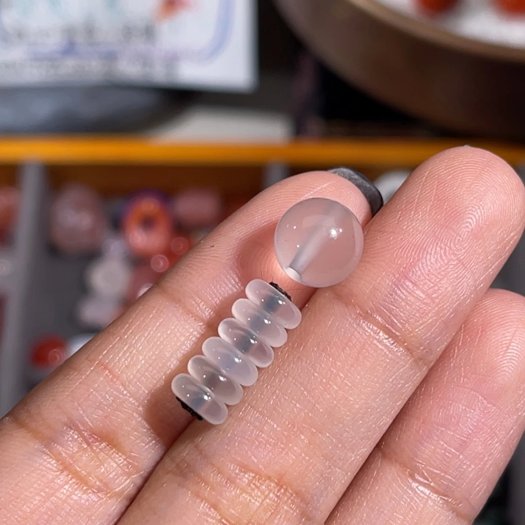 玛瑙/玉髓未镶嵌圆珠+面包圈 不换退