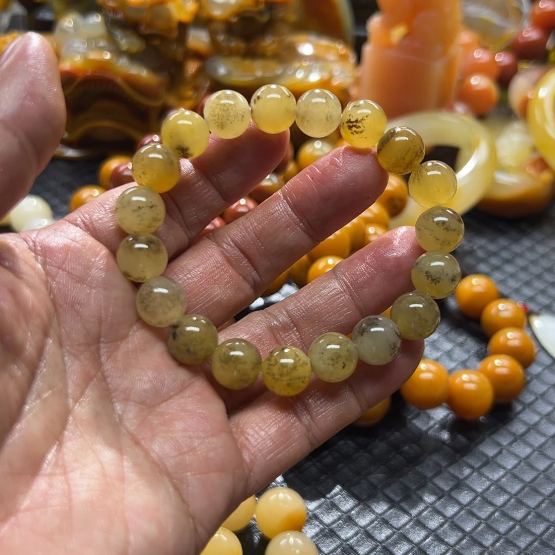 石英质玉未镶嵌颈饰