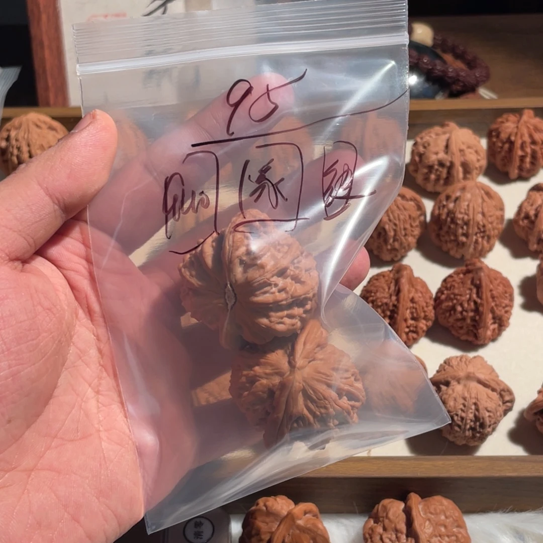 国***员42文玩核桃白狮子xxxzzxx