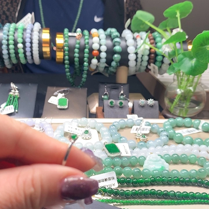 翡翠手串未镶嵌1111111111