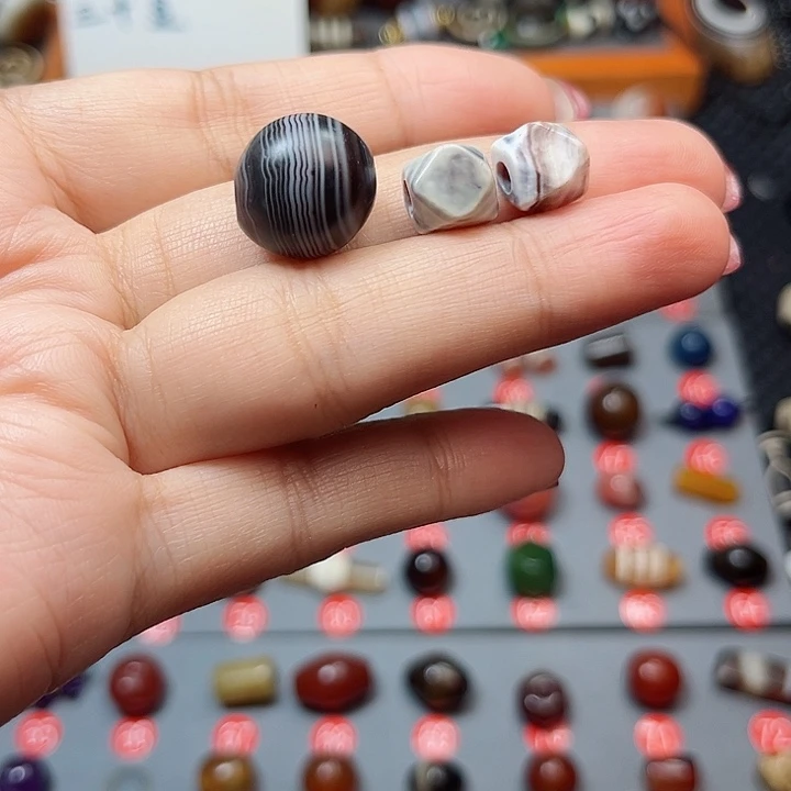 未镶嵌玛瑙/玉髓珠宝半成品?*海