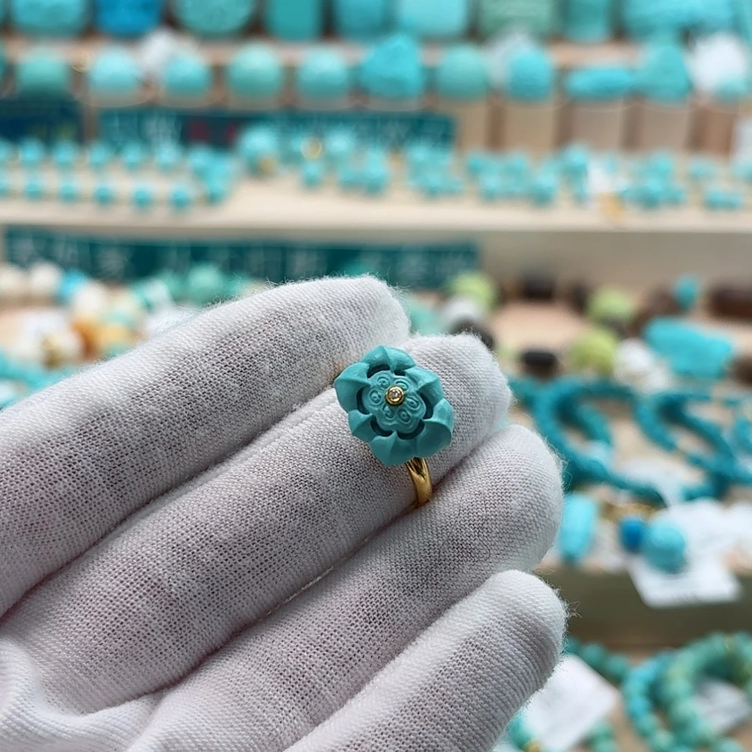 绿松石未镶嵌珠宝奇石