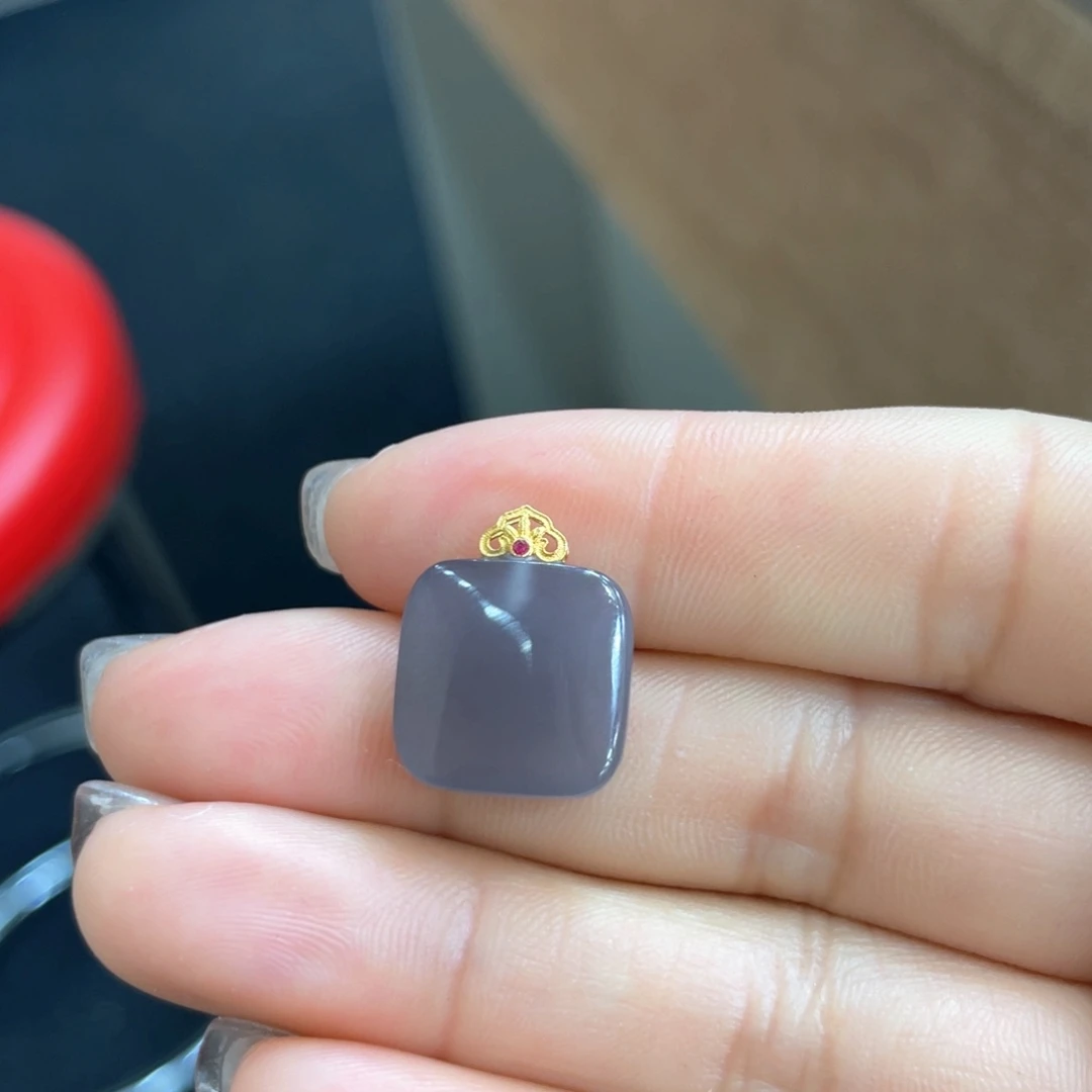 和田玉颈饰18K金镶嵌海****天