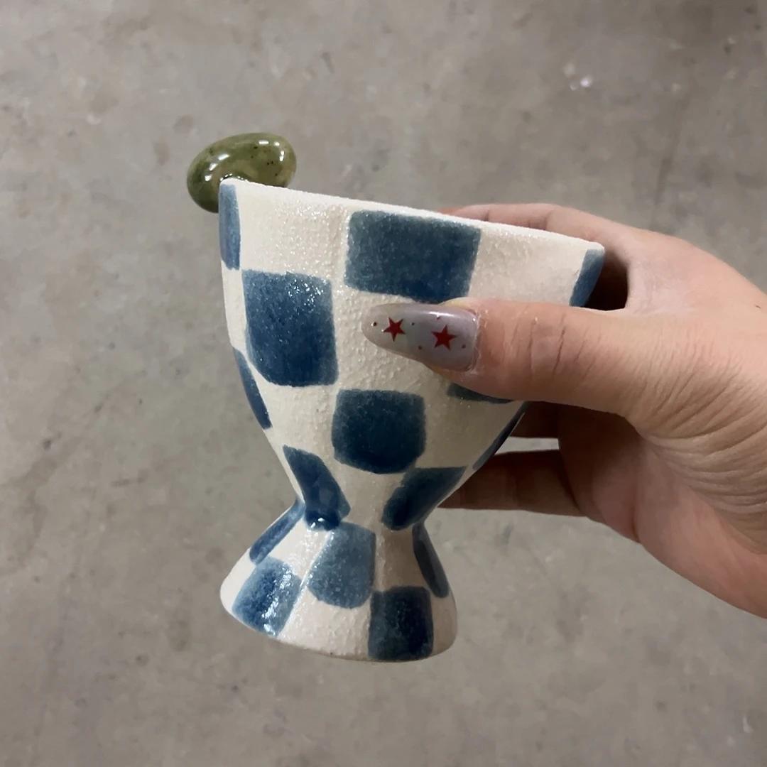 搪瓷微瑕棋盘格橄榄杯一个