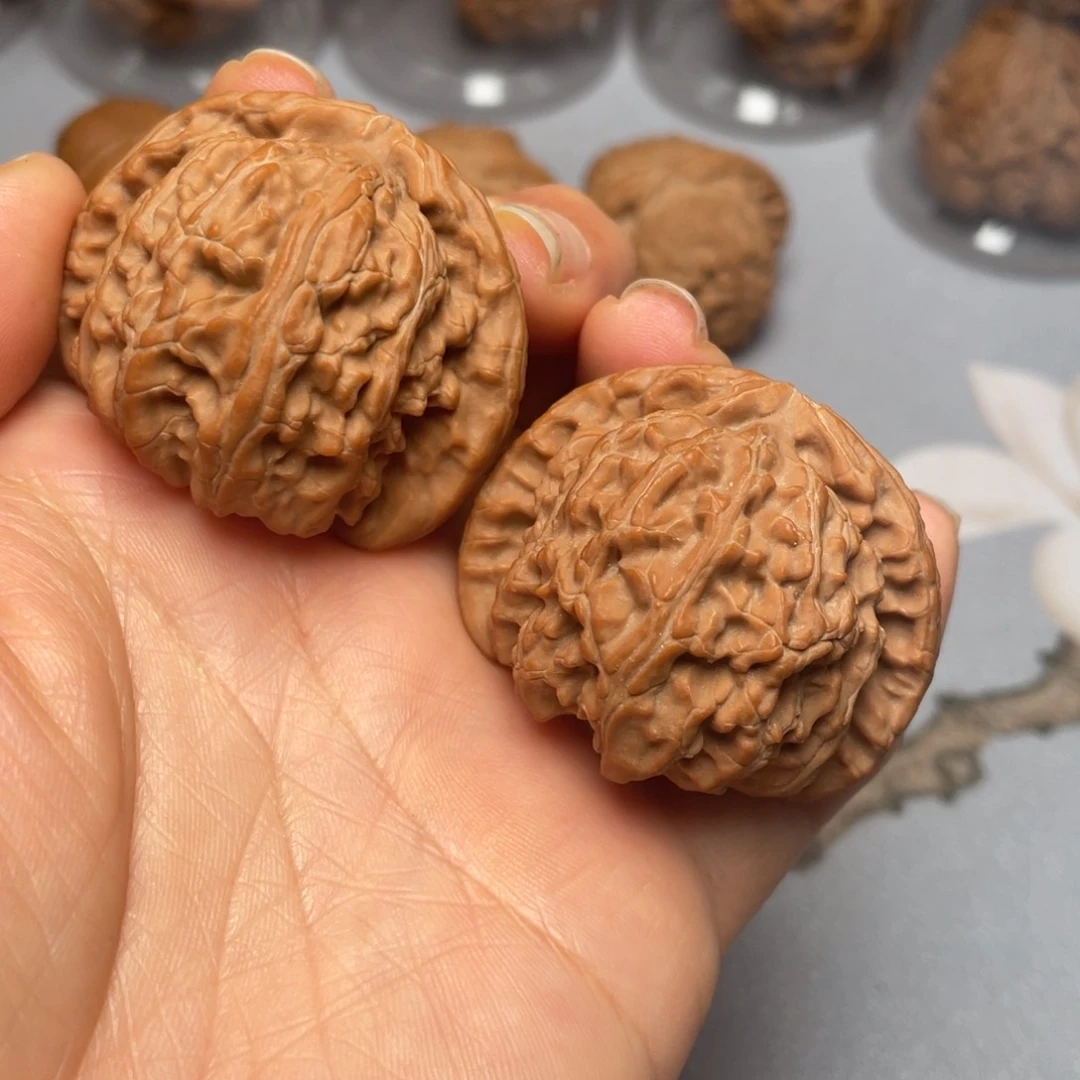 【闪购商品】文玩核桃吊坠麟*球白………