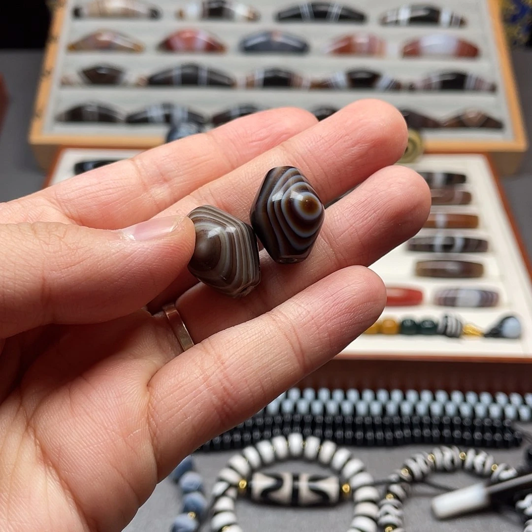 玛瑙/玉髓配饰未镶嵌小****