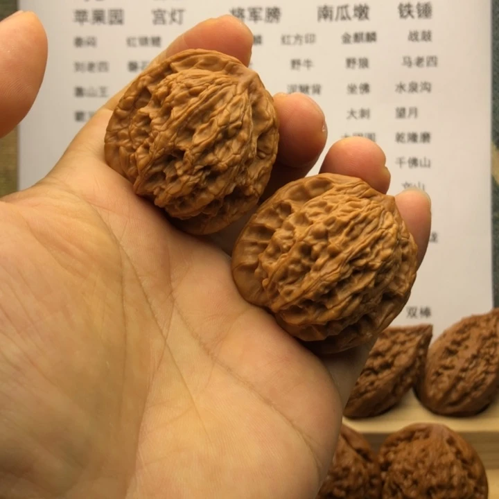 把件文玩核桃虎头，边40