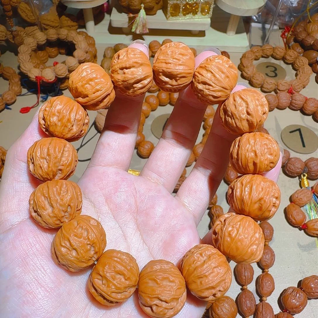 《***》文玩核桃吊坠树王京八棱