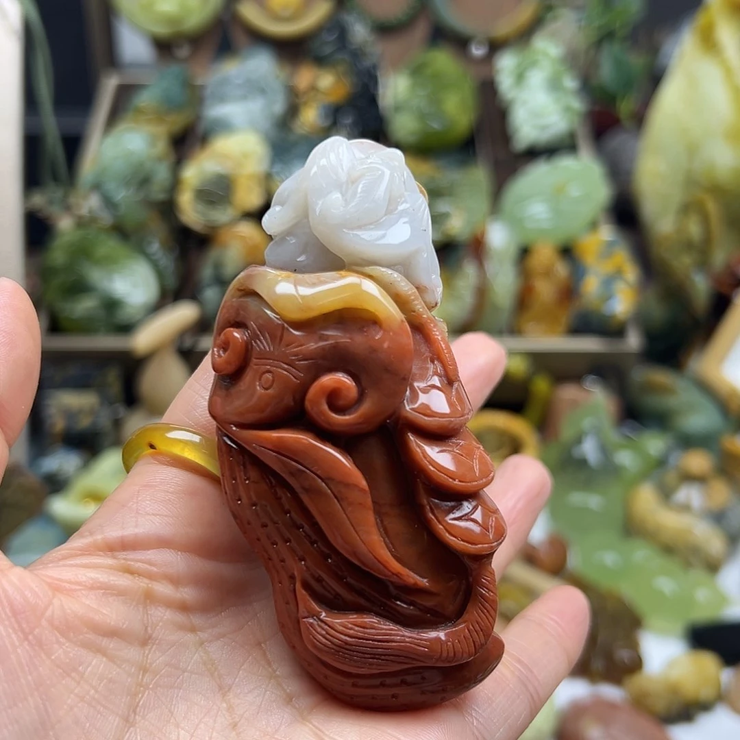 岫玉未镶嵌颈饰?***?手玩