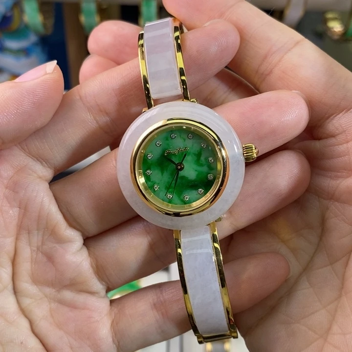 石英机芯-光能机芯锻造碳钢远*?翡翠手表