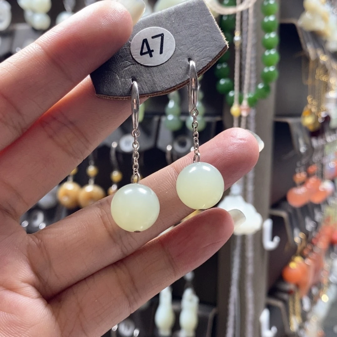 女***贼和田玉银S925镶嵌耳饰