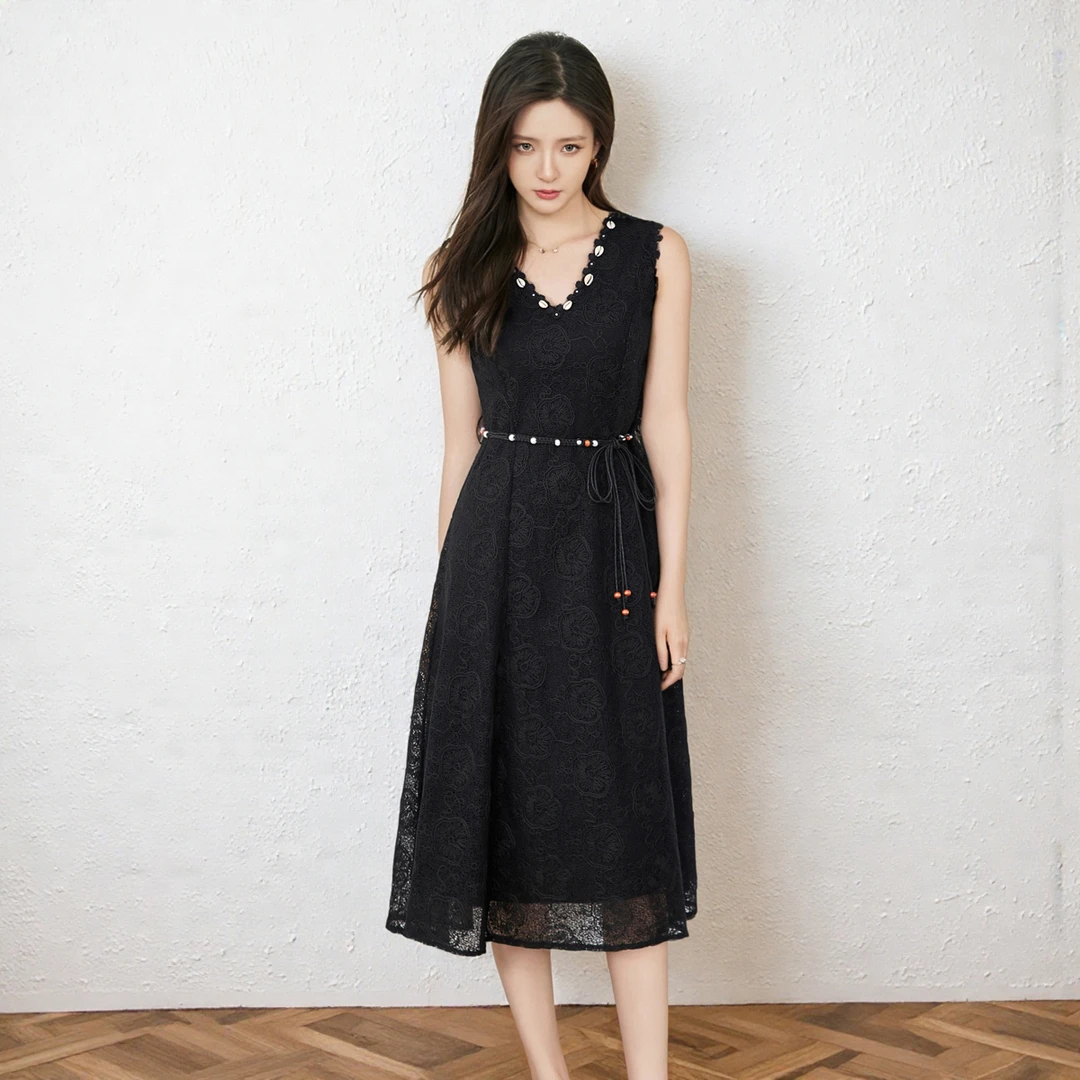 DUCURNO时尚V领蕾丝连衣裙女夏季2025新款法式背心收腰显瘦长裙子