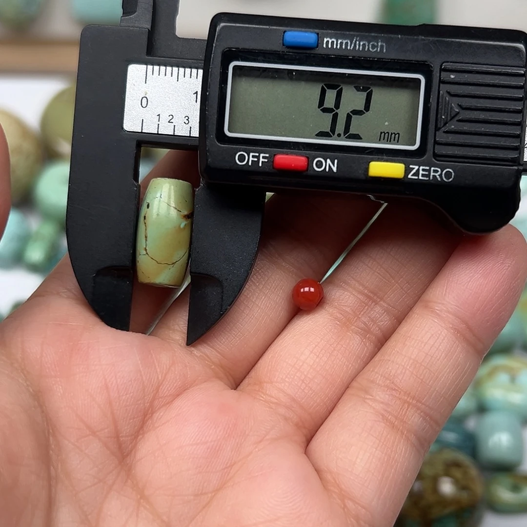 南红玛瑙未镶嵌珠宝奇石