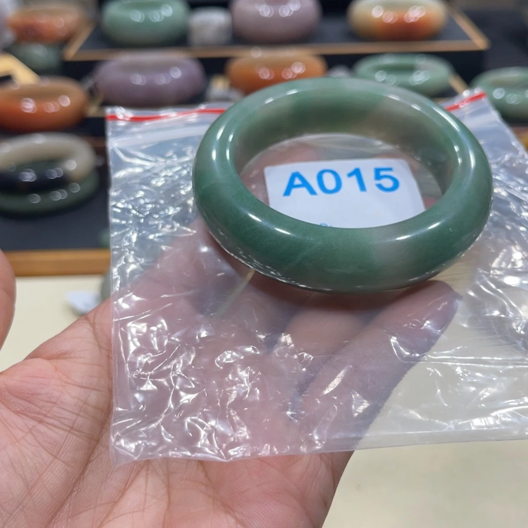 未镶嵌手镯石英岩玉爱****曲