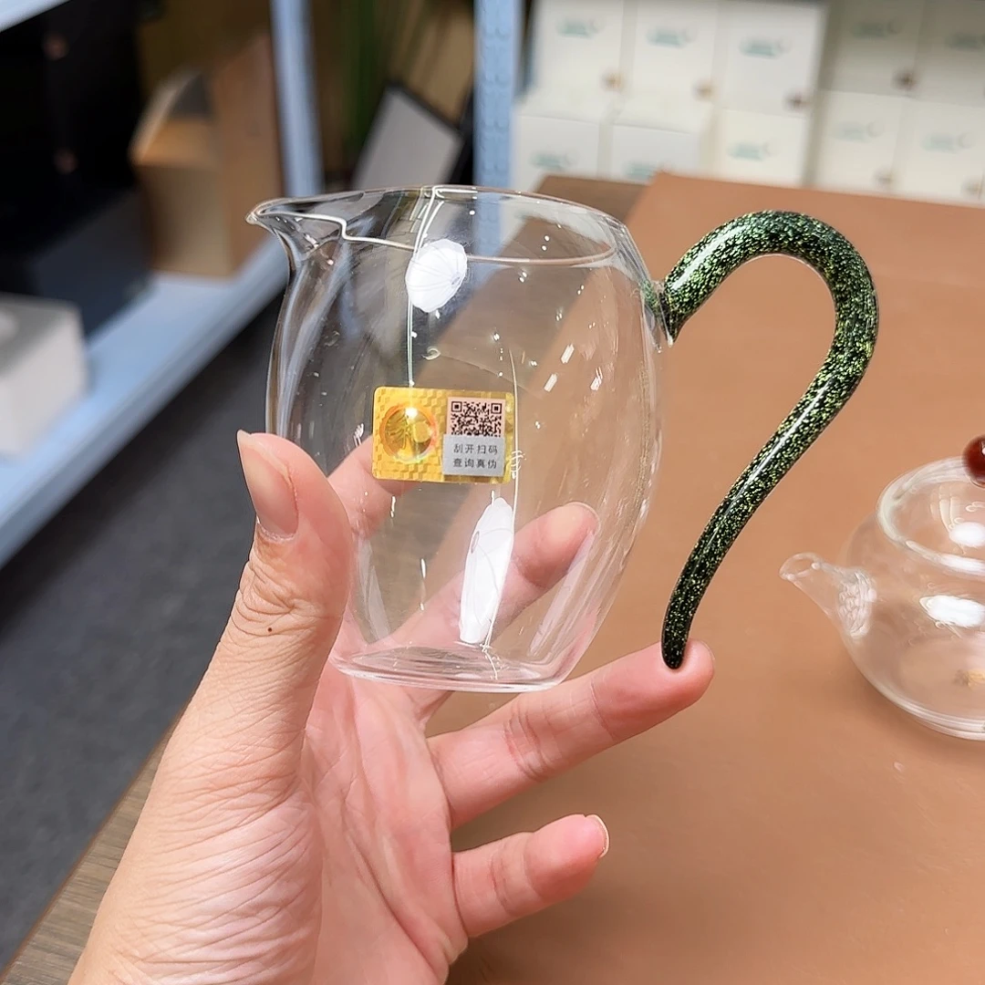 多****禾器黑金怡然公道杯