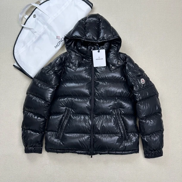 未使用 MONCLER  Maurizio系列可拆卸连帽羽绒服/5码/WL1824