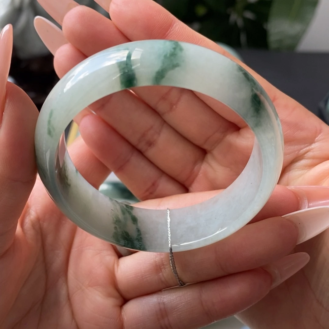 翡翠手镯未镶嵌天然