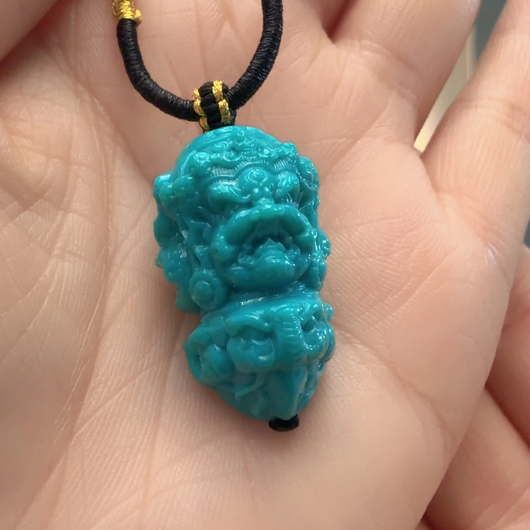 绿松石未镶嵌颈饰