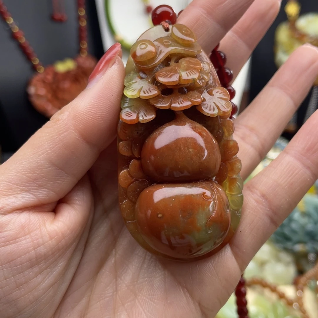未镶嵌蛇纹石玉颈饰