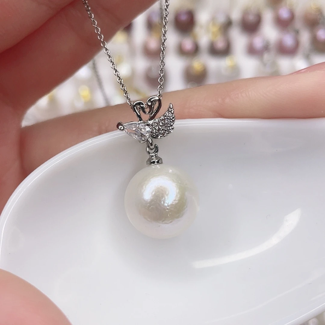 淡水珍珠吊坠(赠链)未镶嵌