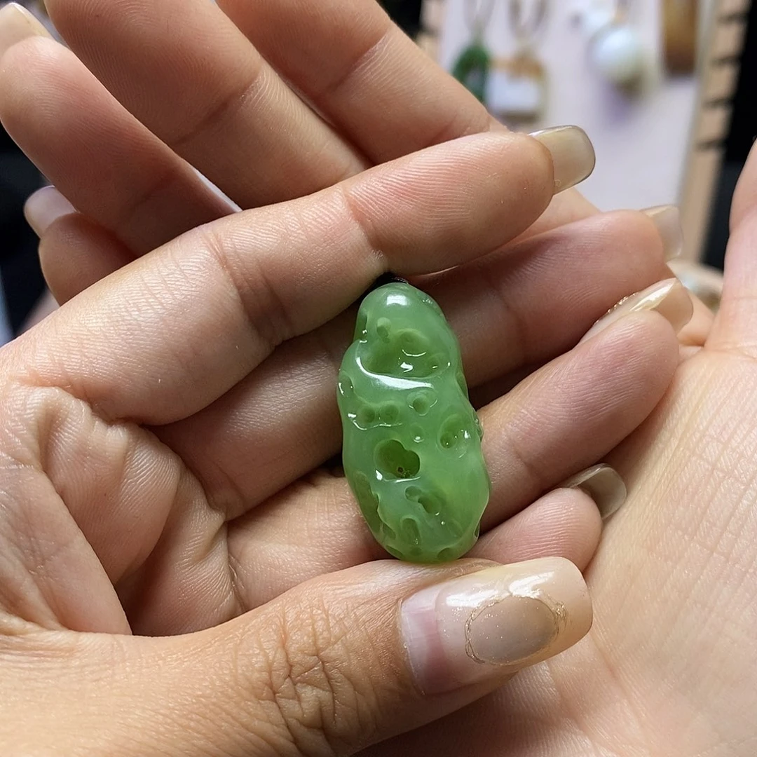 颈饰未镶嵌和田玉笙**息