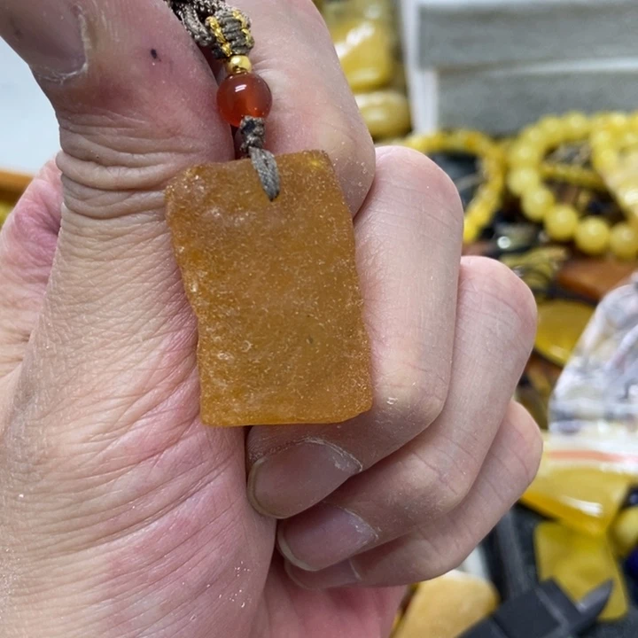 未镶嵌蜜蜡裸石吊坠