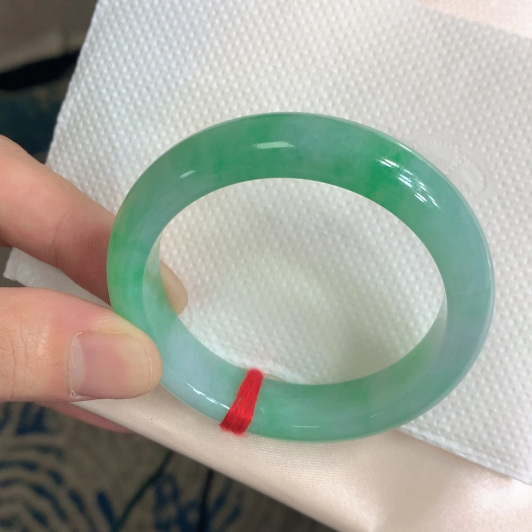 翡翠未镶嵌手镯翡翠