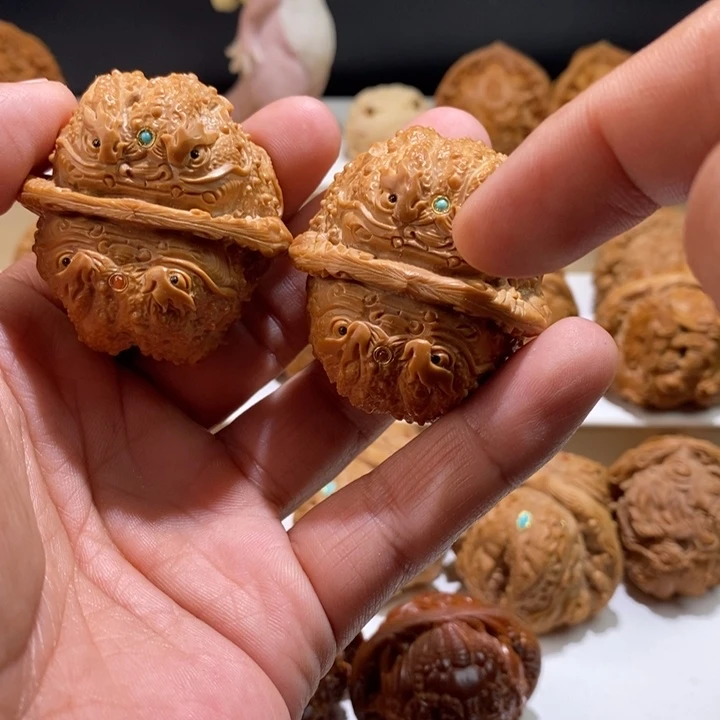 待****把件文玩核桃纯手工雕刻文玩核桃