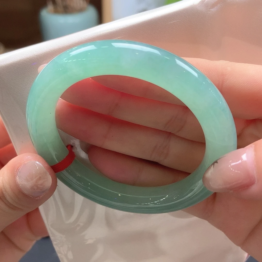 翡翠未镶嵌手镯甜果绿包容12号