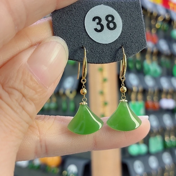 和田玉18K金镶嵌耳饰