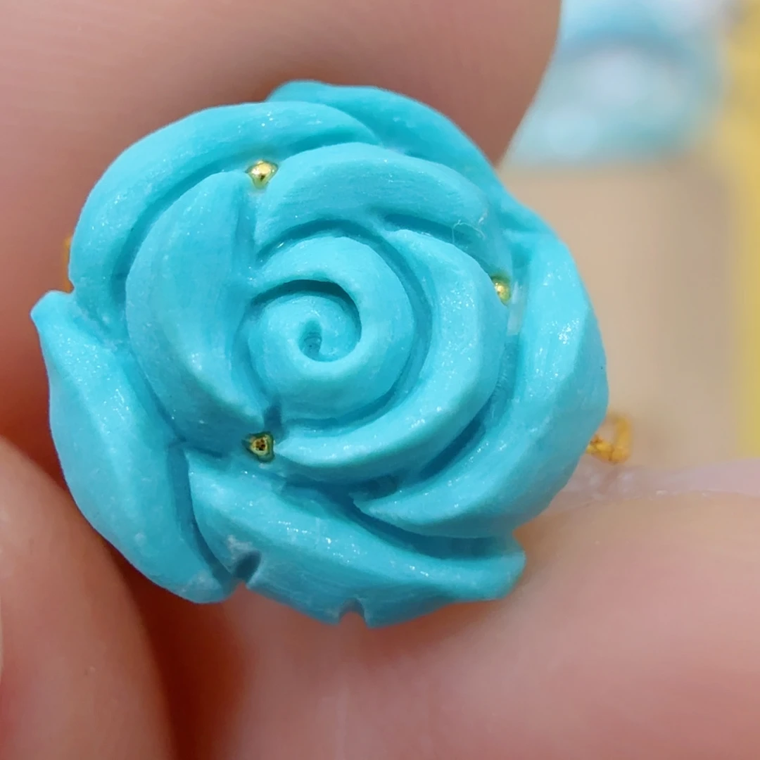 绿松石未镶嵌珠宝奇石