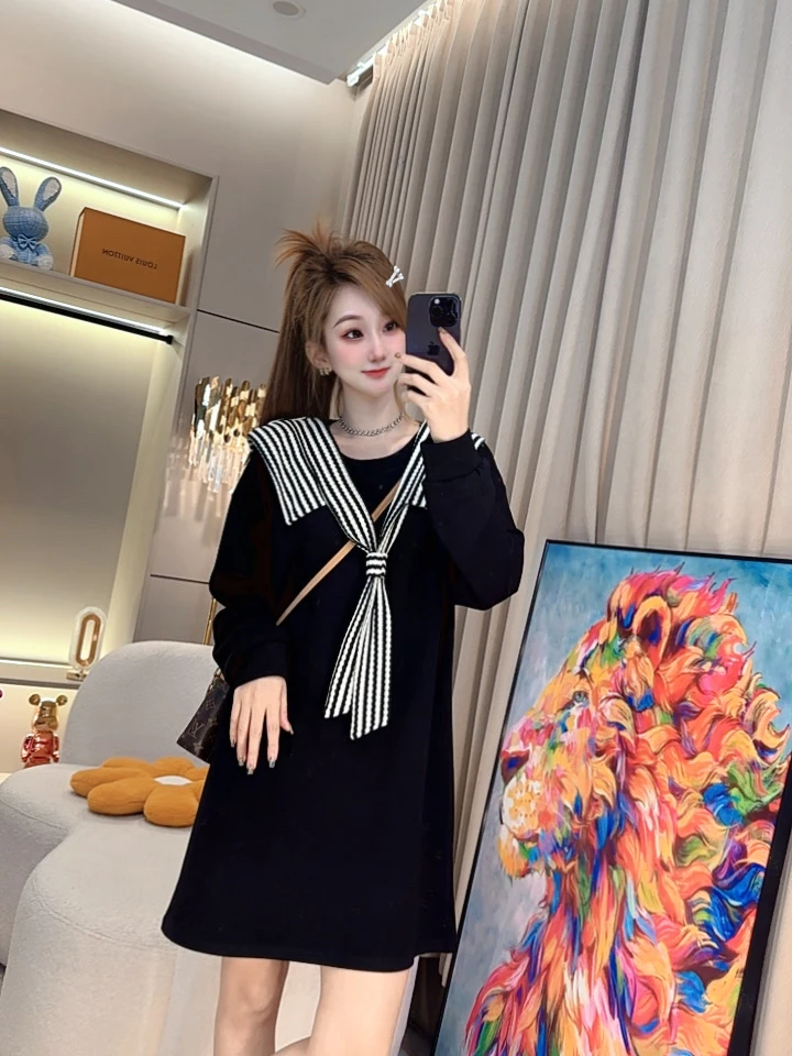 (吴万岁推荐)时尚百搭宽松显瘦遮肉小个子拼接拼接连衣裙