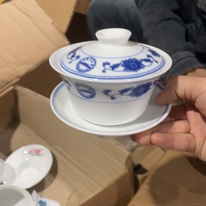 摆件陶瓷盘子碗砂锅都有